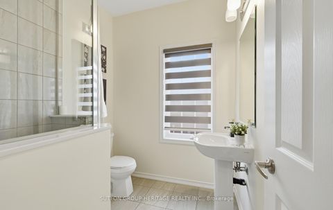 Photo 13 at 44 - 209 Danzatore Path, Windfields, Oshawa