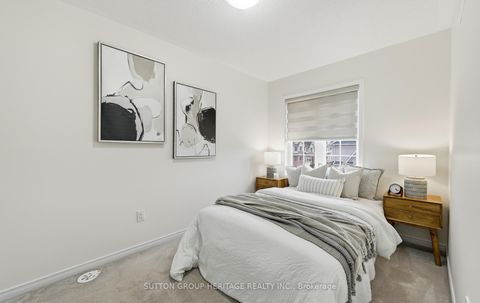 Photo 14 at 44 - 209 Danzatore Path, Windfields, Oshawa