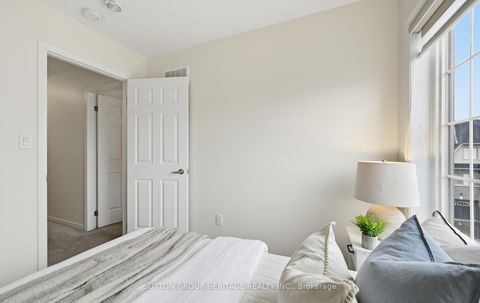 Photo 18 at 44 - 209 Danzatore Path, Windfields, Oshawa