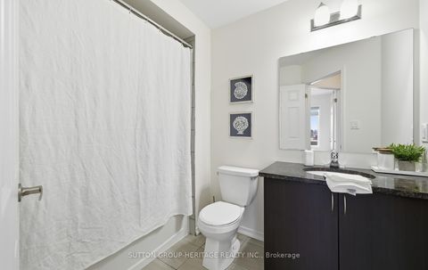 Photo 19 at 44 - 209 Danzatore Path, Windfields, Oshawa