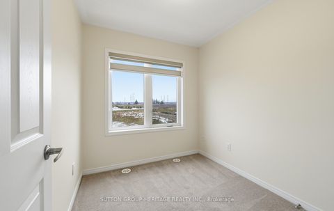 Photo 22 at 44 - 209 Danzatore Path, Windfields, Oshawa