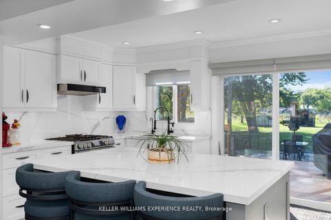 Photo 1 at 228 Bayshore Road, Rural Innisfil, Innisfil