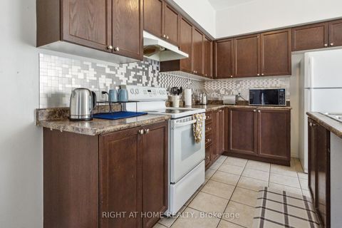 Photo 3 at 3 Herzberg Gardens, York University Heights, Toronto