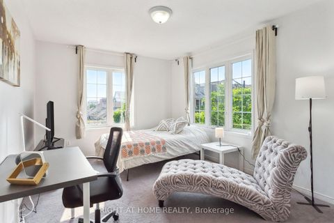 Photo 7 at 3 Herzberg Gardens, York University Heights, Toronto