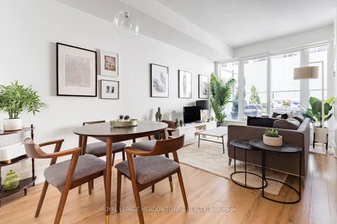 Photo 9 at 210 - 560 Front Street W, Waterfront Communities C1, Toronto