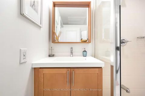 Photo 12 at 210 - 560 Front Street W, Waterfront Communities C1, Toronto