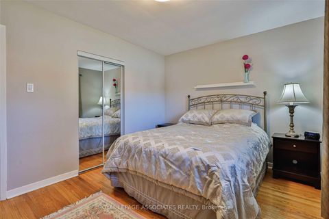 Photo 14 at 166 Lynnbrook Drive, Woburn, Toronto