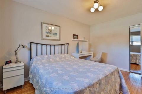 Photo 16 at 166 Lynnbrook Drive, Woburn, Toronto