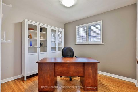 Photo 17 at 166 Lynnbrook Drive, Woburn, Toronto