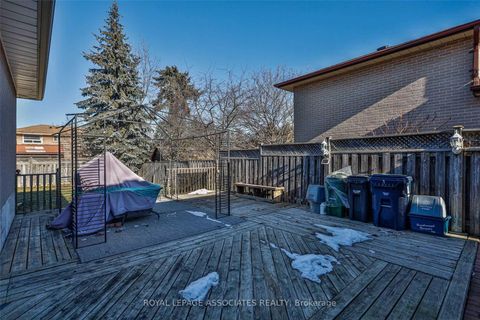 Photo 20 at 166 Lynnbrook Drive, Woburn, Toronto