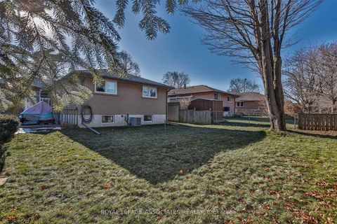 Photo 22 at 166 Lynnbrook Drive, Woburn, Toronto
