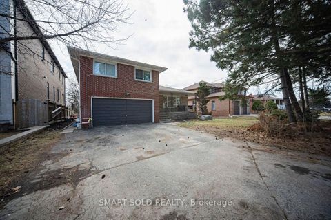 Photo 5 at 75 Stockdale Crescent, North Richvale, Richmond Hill