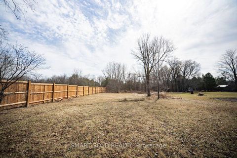 Photo 11 at 75 Stockdale Crescent, North Richvale, Richmond Hill