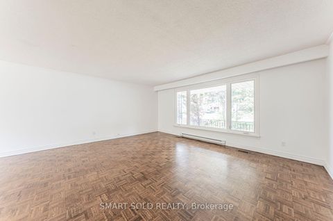 Photo 14 at 75 Stockdale Crescent, North Richvale, Richmond Hill