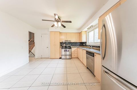 Photo 17 at 75 Stockdale Crescent, North Richvale, Richmond Hill