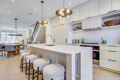 Photo 14 at 27 - 12 Powseland Crescent, West Woodbridge, Vaughan