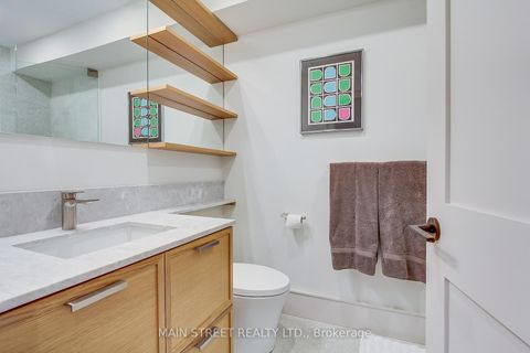 Photo 32 at 27 - 12 Powseland Crescent, West Woodbridge, Vaughan