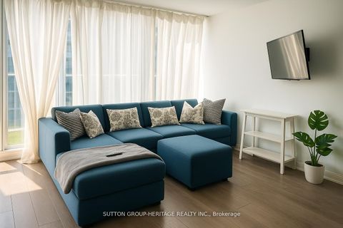 Photo 3 at 814 - 783 Bathurst Street, University, Toronto