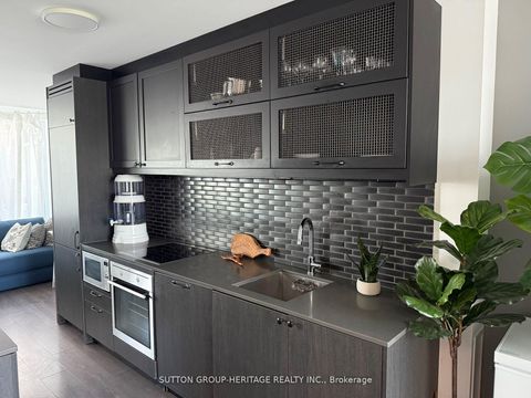 Photo 5 at 814 - 783 Bathurst Street, University, Toronto