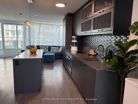 Photo 9 at 814 - 783 Bathurst Street, University, Toronto