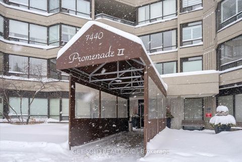 Photo 2 at 903 - 7440 Bathurst Street, Brownridge, Vaughan