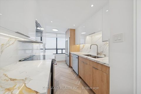 Photo 9 at 903 - 7440 Bathurst Street, Brownridge, Vaughan