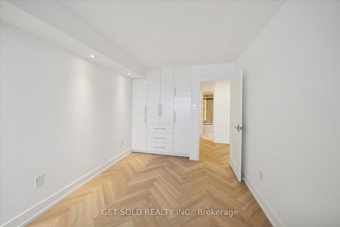 Photo 26 at 903 - 7440 Bathurst Street, Brownridge, Vaughan