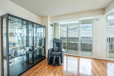 Photo 11 at 2610 - 23 Hollywood Avenue, Willowdale East, Toronto