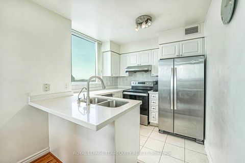 Photo 17 at 2610 - 23 Hollywood Avenue, Willowdale East, Toronto