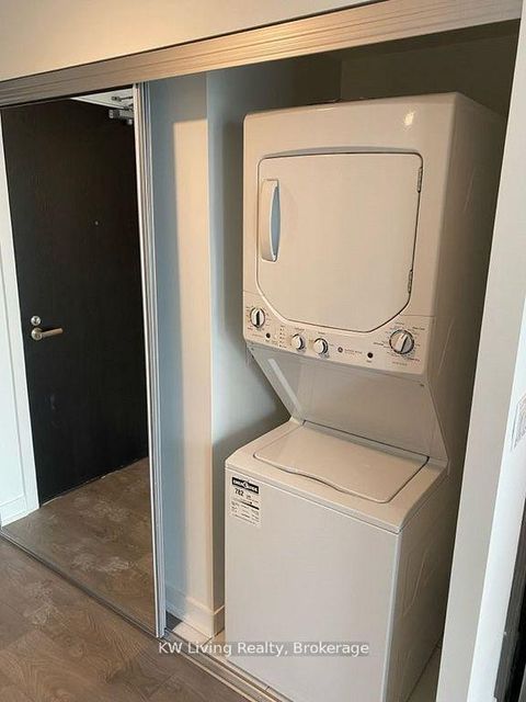 Photo 2 at 2903 - 501 Yonge Street, Yonge Corridor, Toronto