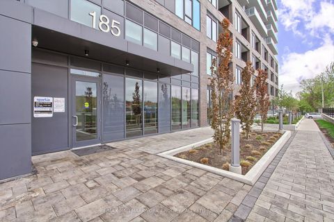 Photo 2 at 419 - 185 Deerfield Road, Central Newmarket, Newmarket