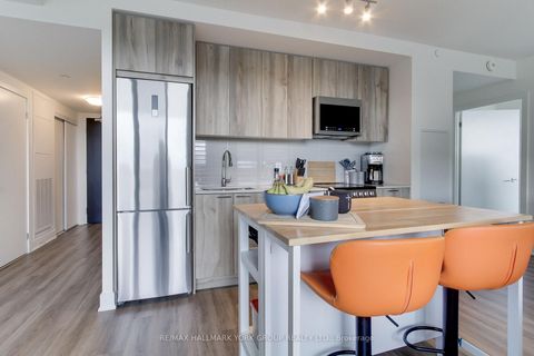 Photo 12 at 419 - 185 Deerfield Road, Central Newmarket, Newmarket