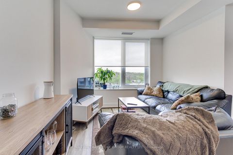 Photo 18 at 419 - 185 Deerfield Road, Central Newmarket, Newmarket