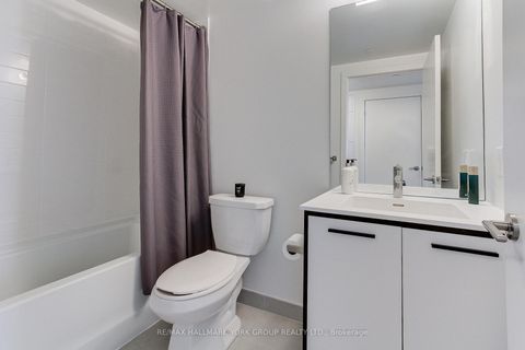 Photo 25 at 419 - 185 Deerfield Road, Central Newmarket, Newmarket