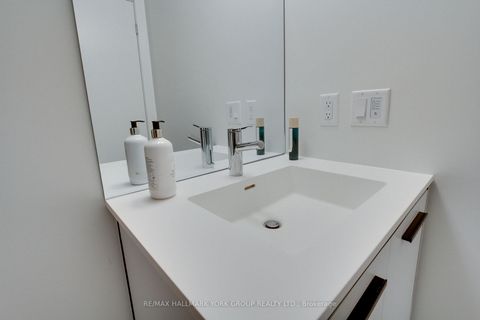 Photo 27 at 419 - 185 Deerfield Road, Central Newmarket, Newmarket