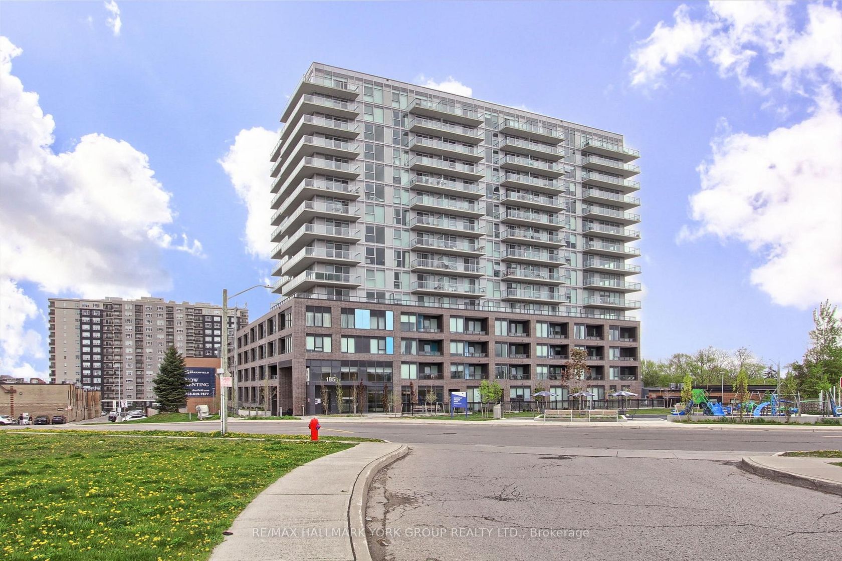 419 - 185 Deerfield Road, Central Newmarket, Newmarket photo number 2