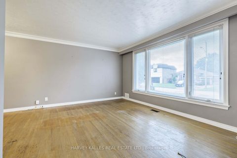 Photo 3 at 246 Brighton Avenue, Bathurst Manor, Toronto