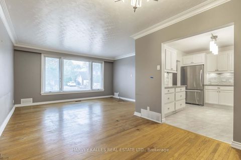 Photo 5 at 246 Brighton Avenue, Bathurst Manor, Toronto