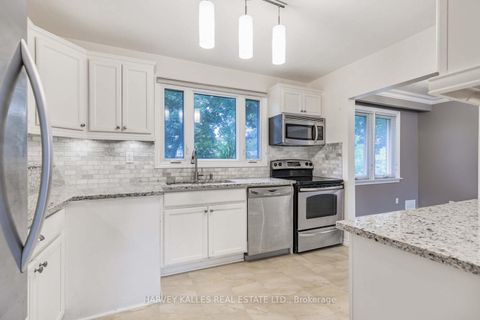 Photo 8 at 246 Brighton Avenue, Bathurst Manor, Toronto