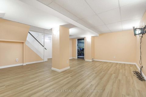 Photo 16 at 246 Brighton Avenue, Bathurst Manor, Toronto