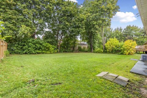 Photo 20 at 246 Brighton Avenue, Bathurst Manor, Toronto