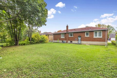 Photo 21 at 246 Brighton Avenue, Bathurst Manor, Toronto