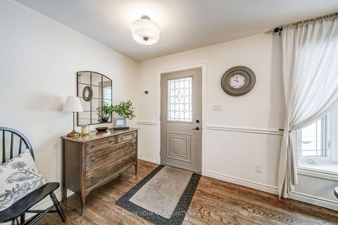 Photo 1 at 798 Lockhart Road, Rural Barrie Southeast, Barrie