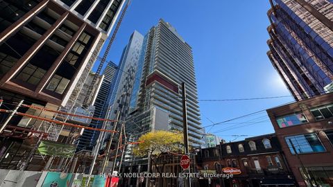 Photo 3 at 810 - 375 King Street W, Waterfront Communities C1, Toronto