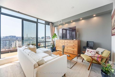 Photo 7 at 1405 - 438 King Street W, Waterfront Communities C1, Toronto