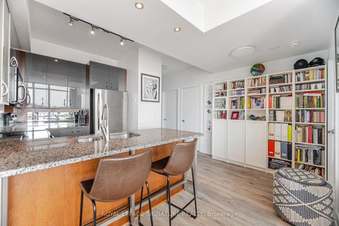 Photo 9 at 1405 - 438 King Street W, Waterfront Communities C1, Toronto