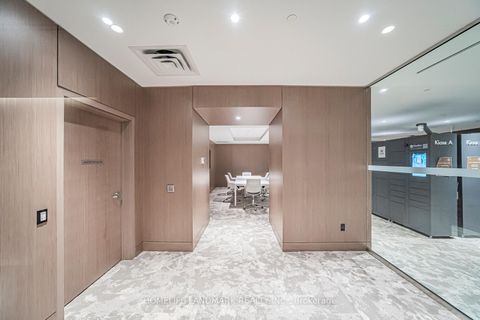 Photo 10 at 2315 - 1 Concord Cityplace Way, Waterfront Communities C1, Toronto