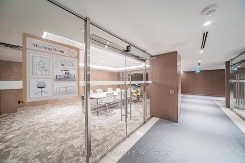 Photo 11 at 2315 - 1 Concord Cityplace Way, Waterfront Communities C1, Toronto