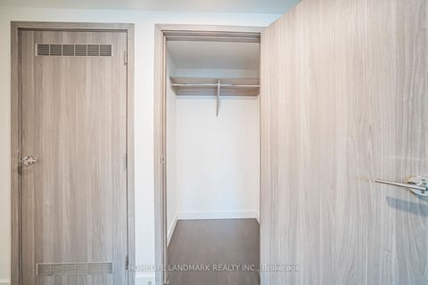 Photo 27 at 2315 - 1 Concord Cityplace Way, Waterfront Communities C1, Toronto