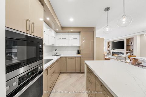 Photo 9 at 301 - 235 St Clair Avenue W, Casa Loma, Toronto